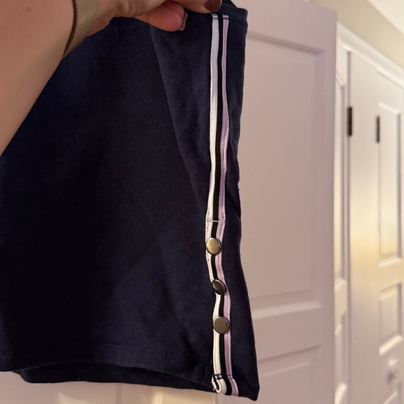 ✨ Splendid Navy Tank Top with Side Stripes & Button Detail Size Small EUC ✨ - Picture 4 of 5